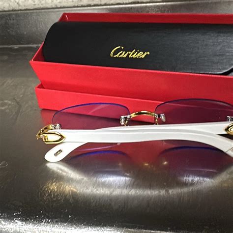 stores that sell cartier glasses near me